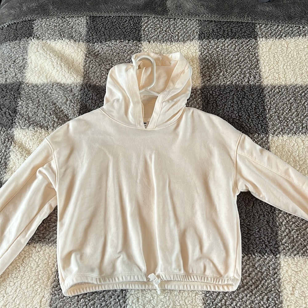 white cropped hoodie